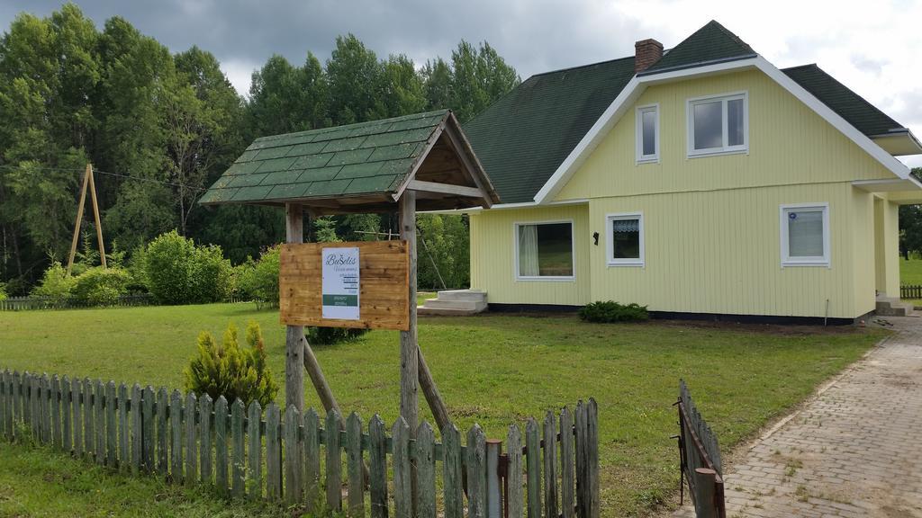 Viesu Nams Buselis Hotell Turaida Exteriör bild